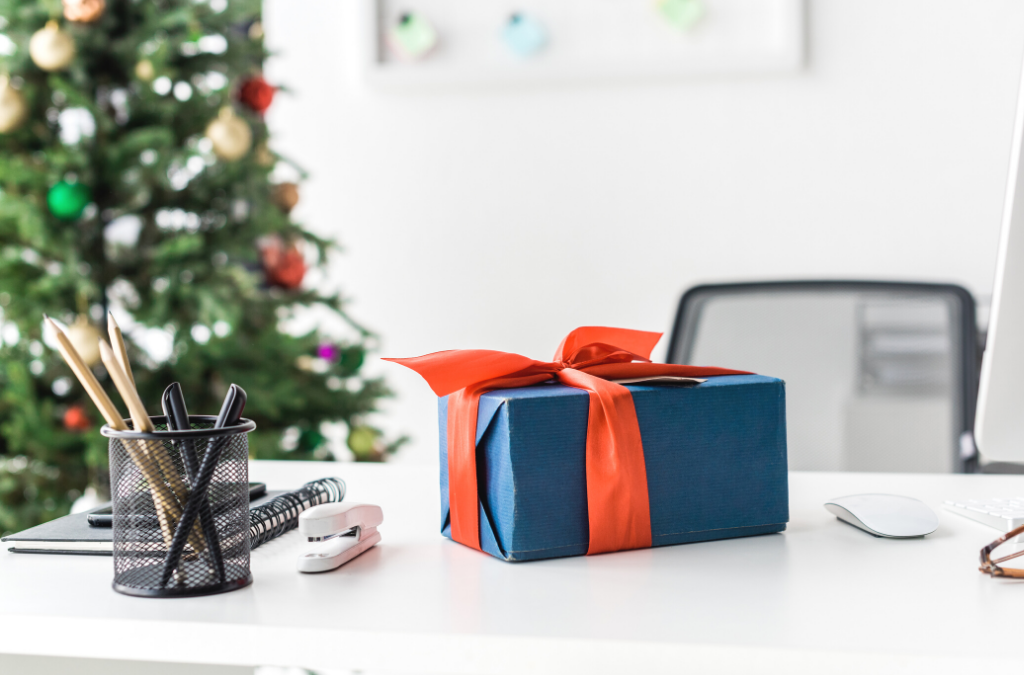 The Best Gifts to Give Your Employees This Christmas
